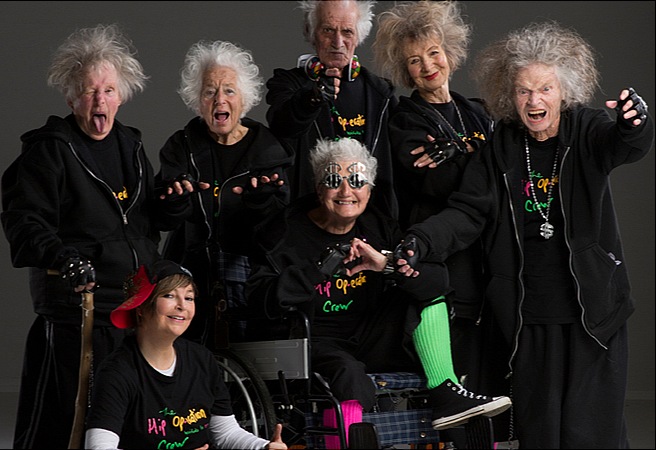 Танцевальная группа с самыми старыми участниками: Hip Op-eration Crew