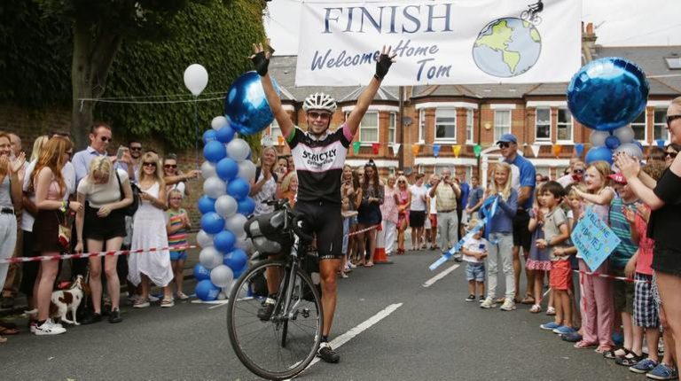 Самый молодой человек, совершивший кругосветное путешествие на велосипеде