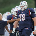 Самый высокий американский футболист Самый высокий американский футболист