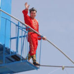 Потомственный канатоходец из Китая установил рекорд по самому продолжительному пребыванию на тросах