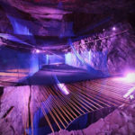 В Британии в шахте построили самый большой подземный батут В Британии в шахте построили самый большой подземный батут