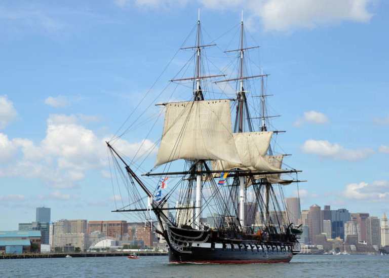 Самый старый парусник: USS Constitution