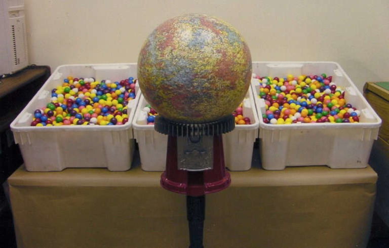 Самая большая карамель (jawbreaker)