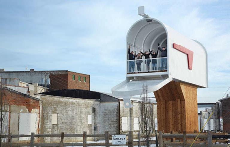 Самый большой почтовый ящик