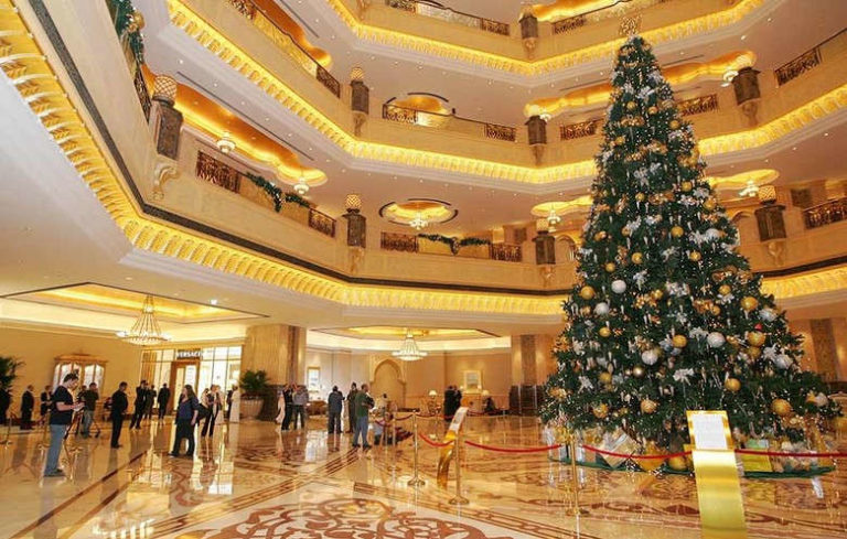 Самое дорогое украшение елки