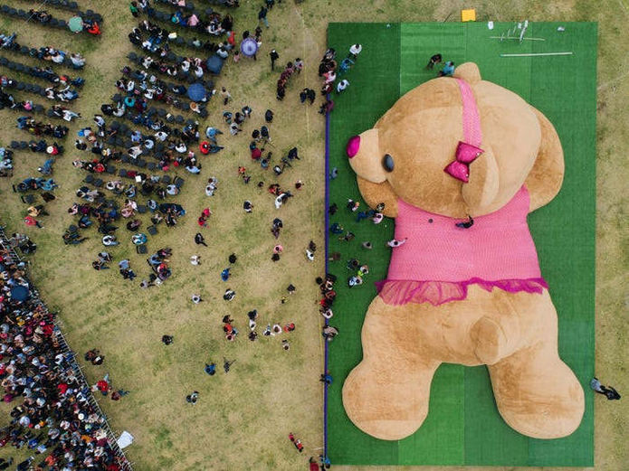 Самый большой плюшевый мишка