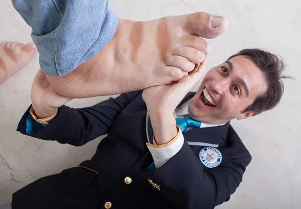 Самые большие ступни у мужчины: Хейсон Эрнандес из Венесуэлы