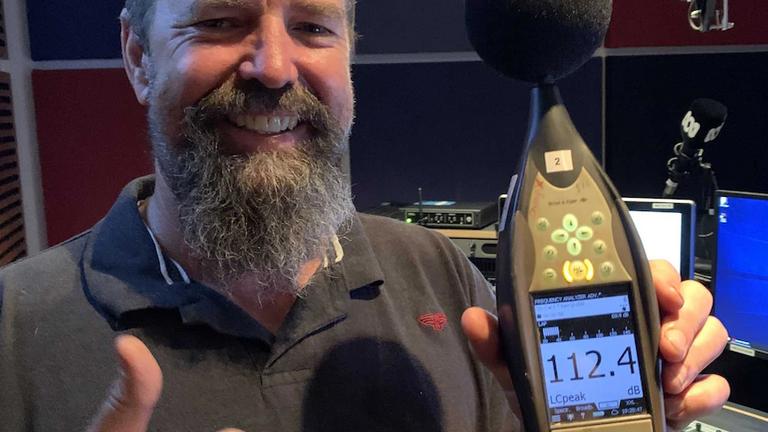 Невилл Шарп (Neville Sharp) - самая громкая отрыжка